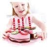 Hape Houten Speelgoed Verjaardagstaart -Speelgoedwinkel e3140 double flavored birthday cake with child 1 kopie